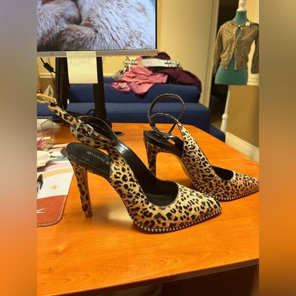 Gianni Bini Pumps Renatay Leopard Calf Hair Studded Ankle Strap Heels Size 8.5M - Picture 6 of 11